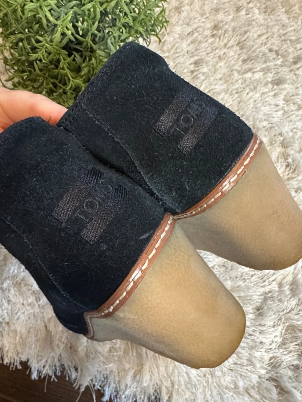 EUC TOM’S Black Suede Wedge Ankle Boots 7.5